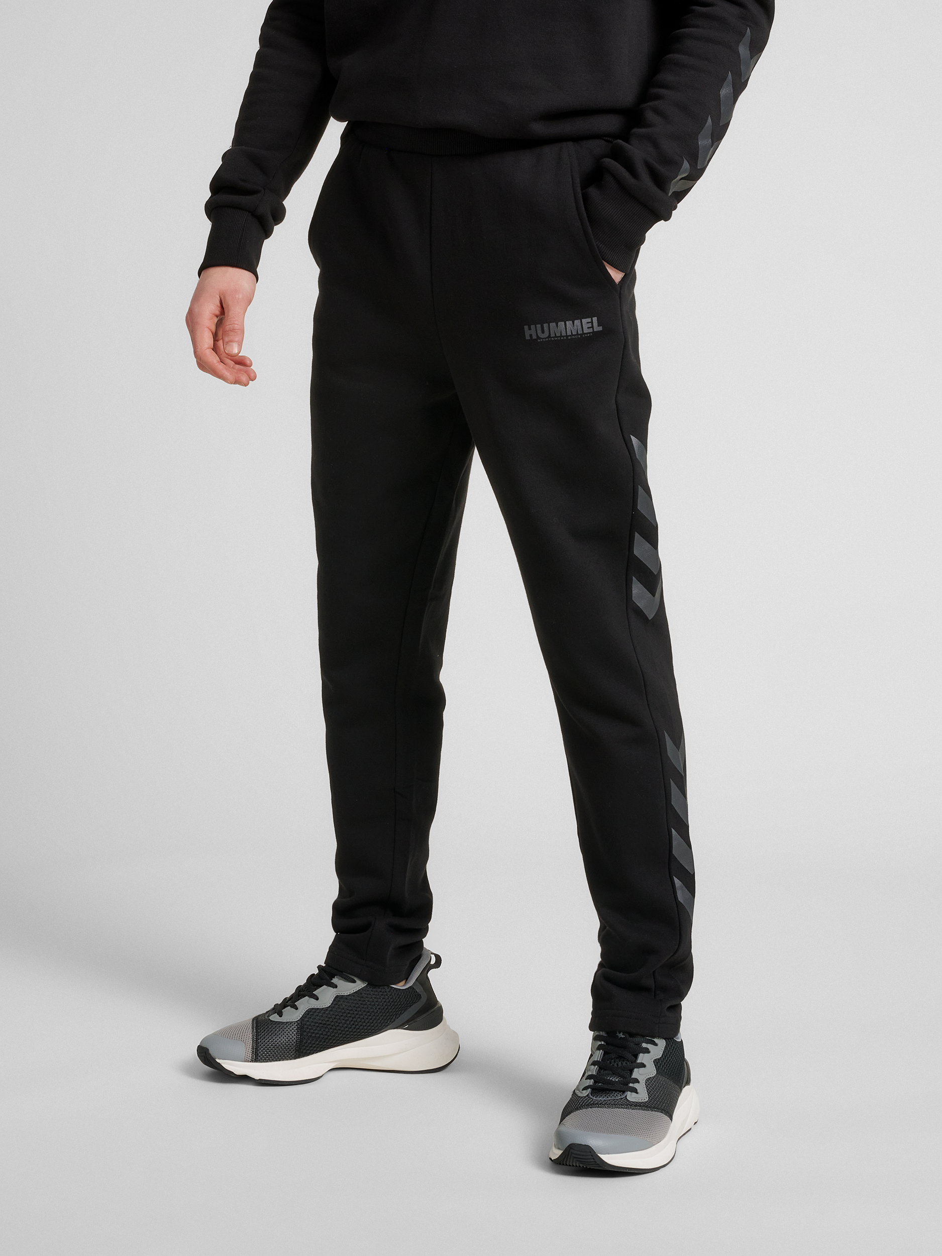 hmlLEGACY TAPERED PANTS –